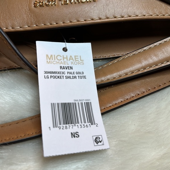 NWT Michael Michael Kors raven gold large pocket shoulder totes from Macy’s - Picture 8 of 9